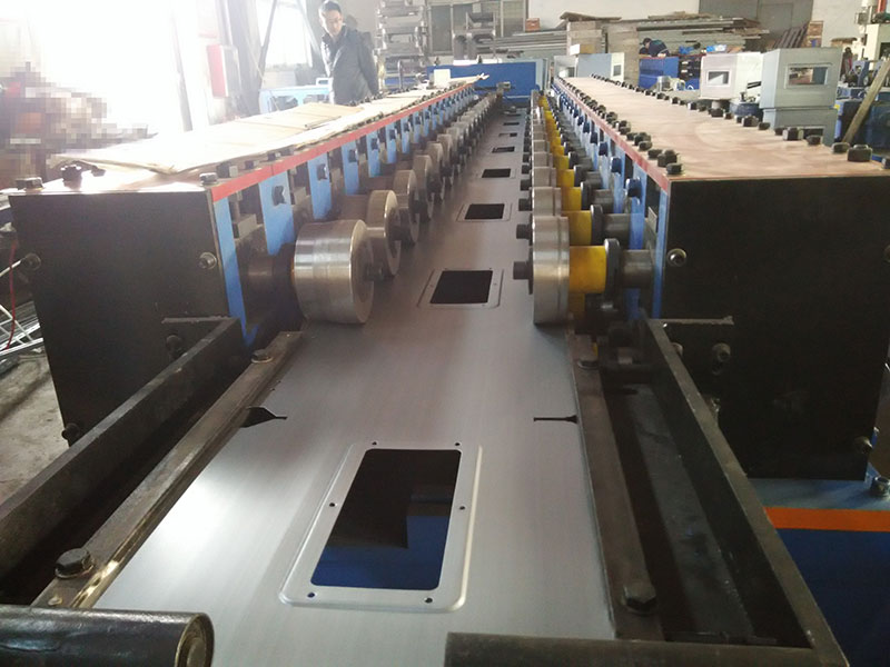 配電箱成型機(jī)生產(chǎn)流水線 配電箱成型機(jī)生產(chǎn)流水線