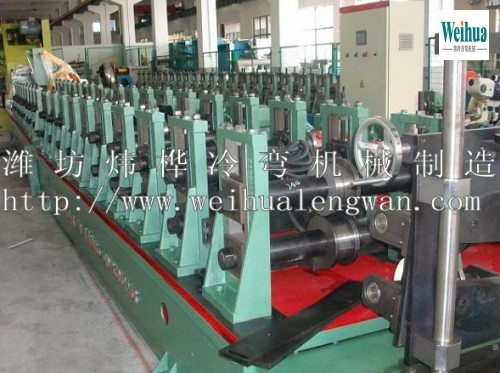 1574756053617283.jpg 高精度冷彎?rùn)C(jī)組3.jpg